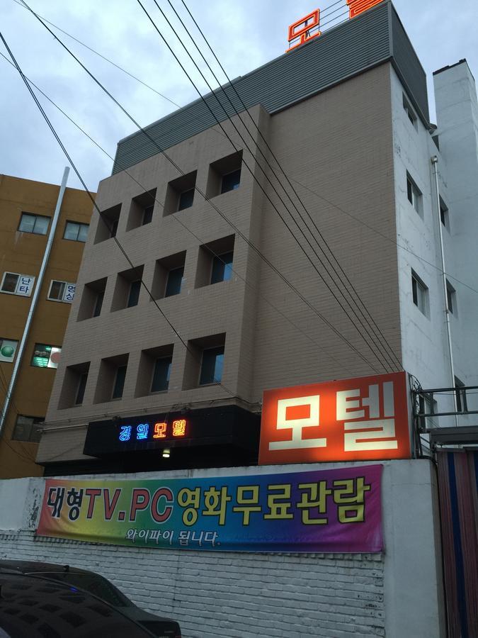 K Motel Тегу Екстериор снимка
