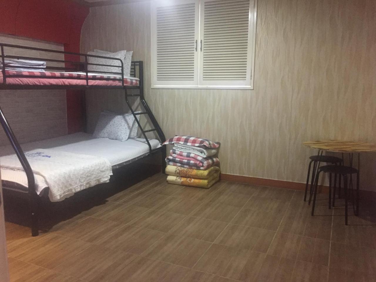 K Motel Тегу Екстериор снимка